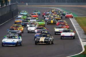 Frenetic Mazda and Formula Ford battles on weekend of national action
