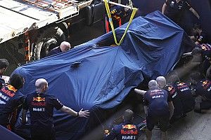 Videón Gasly mai becsapódása a Red Bull-Hondával Barcelonából