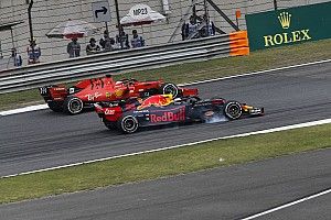 VÍDEO: Vettel pede desculpas a Verstappen após batida na F1: "Erro meu"