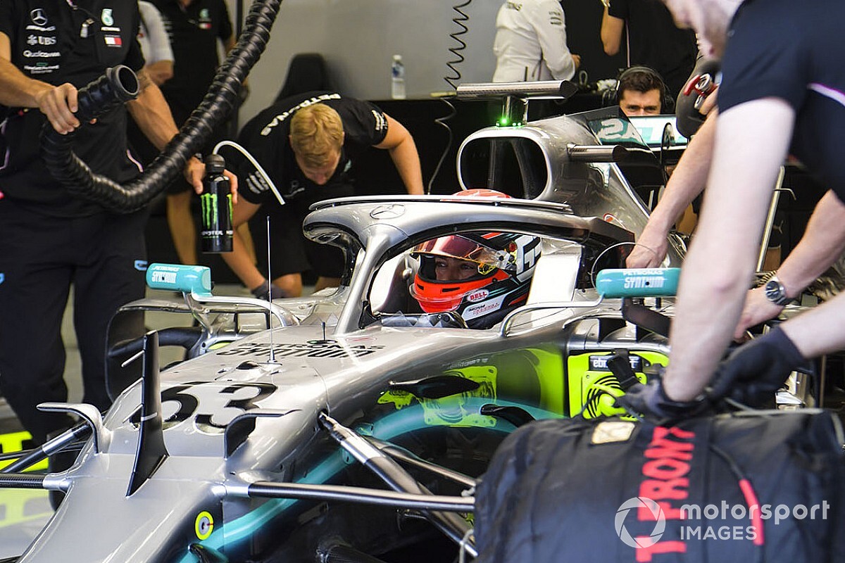 Russell, Mercedes'in de genç sürücülere odaklanmasını umuyor
