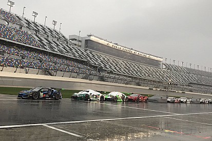 Rolex 24: La lluvia frena la carrera en Daytona