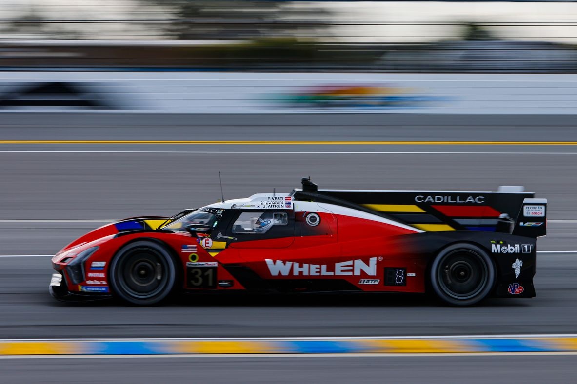 Jack Aitken puts Whelen Cadillac on pole for Rolex 24