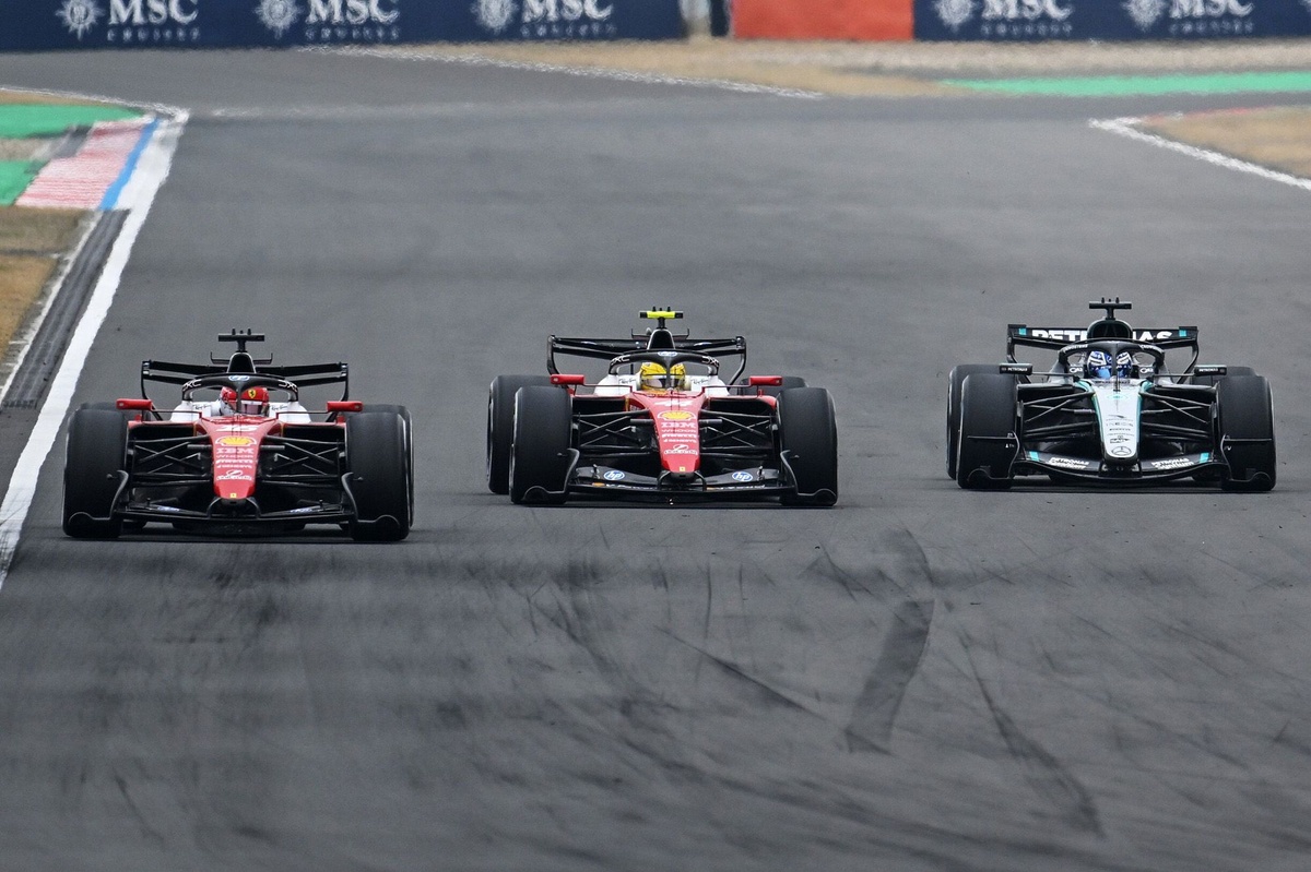 Pour Villeneuve, le duel Hamilton-Leclerc a "détruit" la course de Ferrari