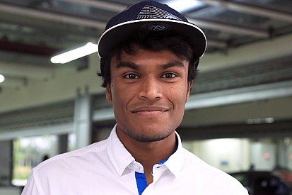 Buddh JK Tyre: Tharani holds off Chatterjee for Race 1 win