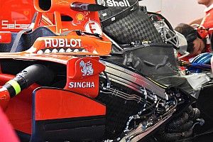 Motor Vettel onbeschadigd na startcrash in Singapore