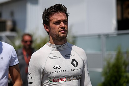 Renault warns Palmer he "has to deliver" soon