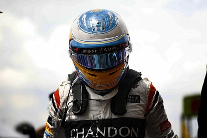 Onboard nézetből Alonso szimulátoros debütálása (videó)