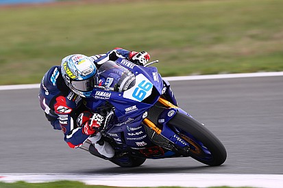 Niki Tuuli centra la pole a Magny-Cours. Sofuoglu cade ma è 3°