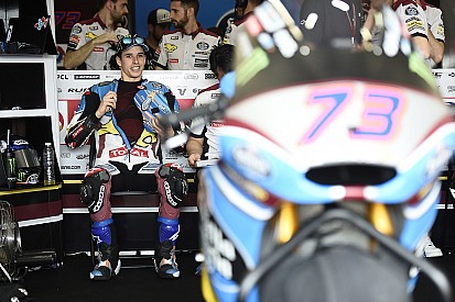 Marquez heer en meester in natte eerste training Jerez