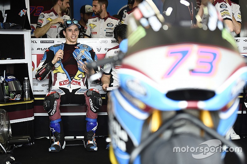 Marquez heer en meester in natte eerste training Jerez