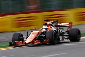Мотор Honda «потерялся» на трассе из-за действий Алонсо