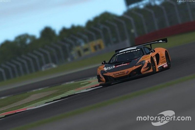 Cem Bölükbaşı, McLaren eSpor mücadelesinde final hakkını kazandı!