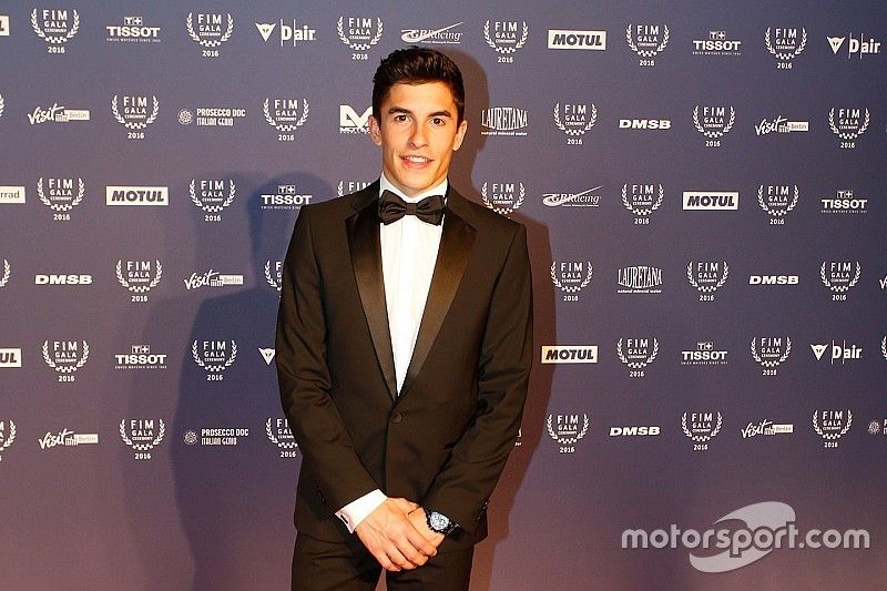 Para juara dunia balap motor dianugerahi penghargaan di Berlin