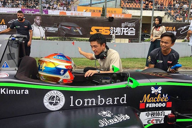 Debut Rio Haryanto sebagai mentor berbuah raihan pole
