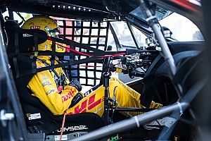 WTCC Vila Real: Michelisz snelste in eerste training, Coronel crasht tegen brandweerwagen