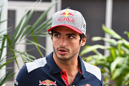 Renault ha annunciato Sainz Jr. come pilota titolare per il 2018