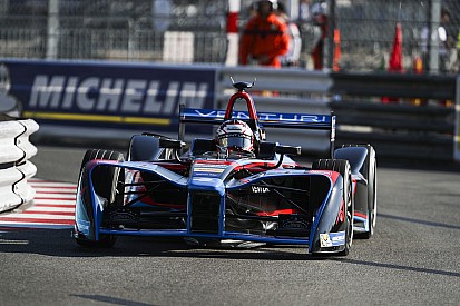 Bergabung dengan Techeetah, Sarrazin gantikan Gutierrez