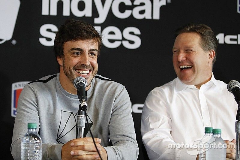 В McLaren допустили разрыв отношений с Алонсо после 2019 года