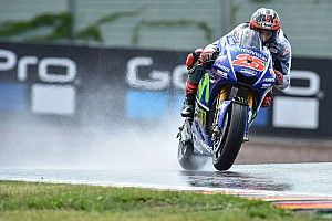 Viñales wijt problemen van Yamaha in de regen aan de elektronica