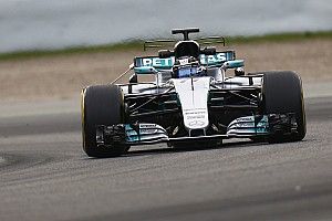 Bottas bate recorde e termina manhã de teste na frente