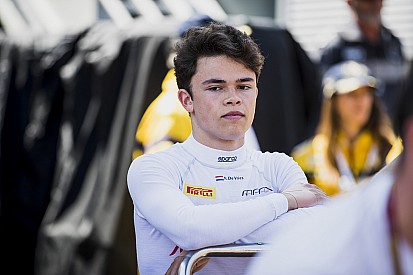 Audi puts de Vries on standby for Rockenfeller in Moscow