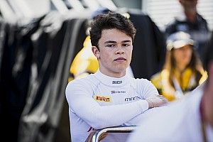 De Vries snelste in eerste F2-training Baku