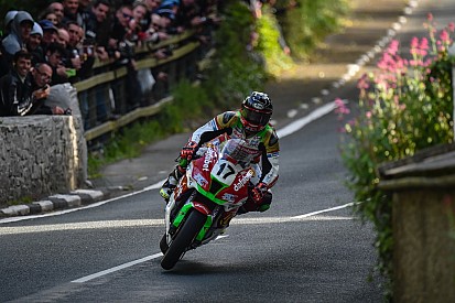 Isle of Man TT: Mercer hospitalised after course car incident