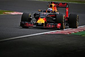 Ricciardo frustrated by qualifying issue: "We're giving up free time"