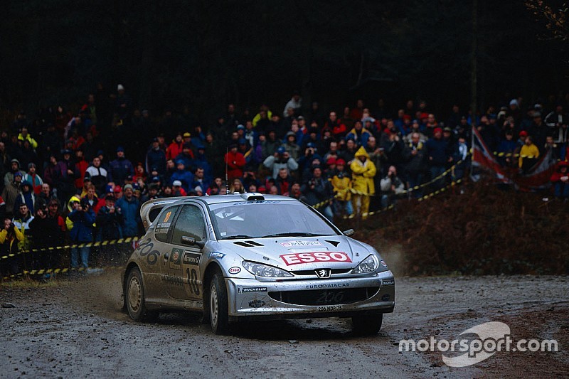 Gronhölm va discuter d'une pige en WRC avec Toyota