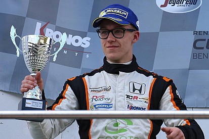 Lessennes: "Ho vinto il titolo in TCR Benelux superando le mie aspettative"