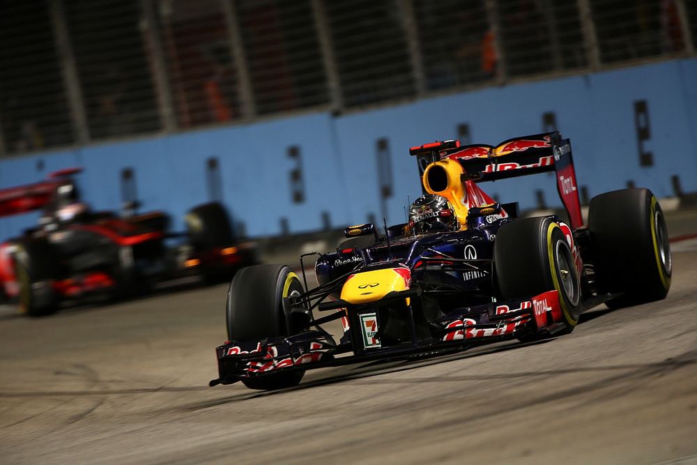 Ecclestone: Vettel powinien wrócić do Red Bulla