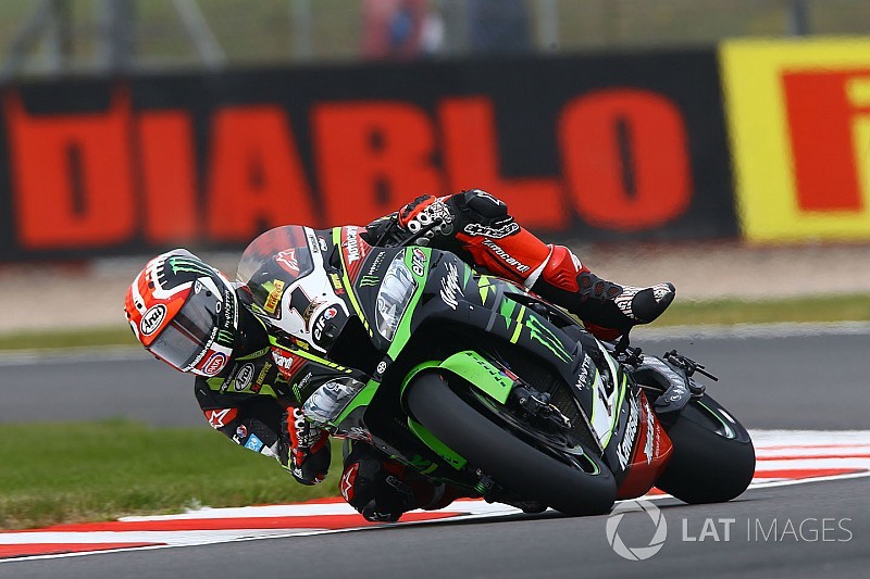 Rea: "Sto parlando con Kawasaki, ma ho anche offerte dalla MotoGP"