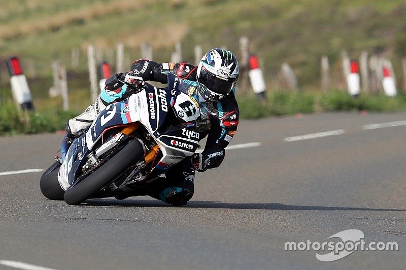 Primo test per Michael Dunlop in sella alla BMW S1000RR