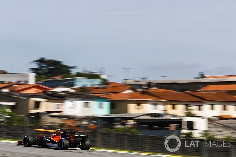 Pirelli zet om veiligheidsredenen streep door bandentest op Interlagos