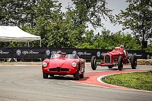 Гонщики Sauber проехали на винтажных гоночных машинах Alfa Romeo