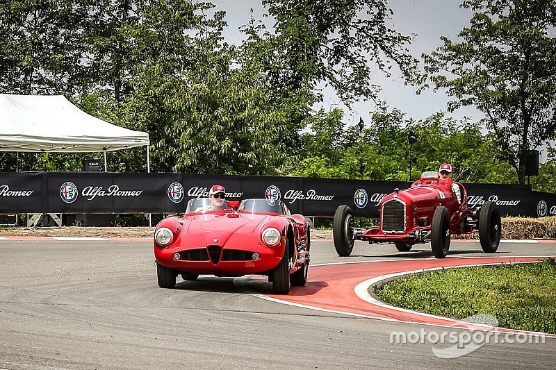 Гонщики Sauber проехали на винтажных гоночных машинах Alfa Romeo