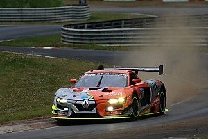 24h Nürburgring 2018: Renault davanti nelle libere con Hammel