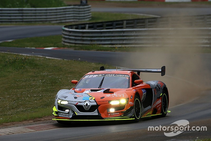 24h Nürburgring 2018: Renault davanti nelle libere con Hammel