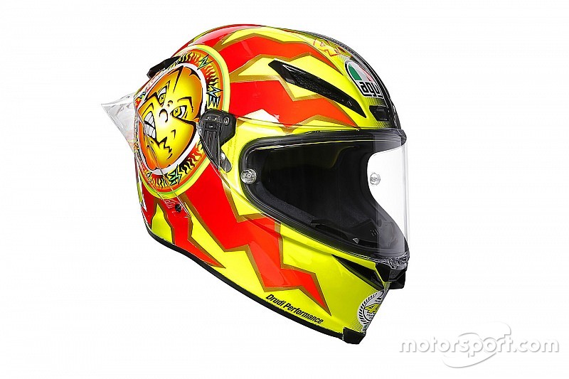 Fotogallery: Valentino Rossi in pista a Sepang con il casco degli esordi