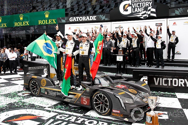 Daytona 24 Jam: AXR Cadillac pecahkan rekor jarak baru