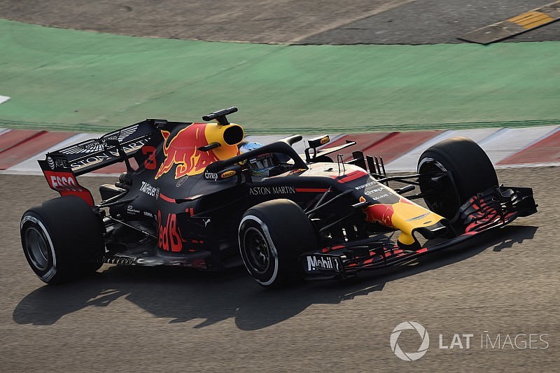 Red Bull lidera una primera mañana de test con problemas para Alonso