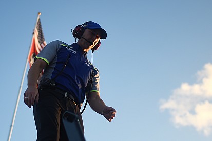 Chad Knaus to assist Allgaier's interim crew chief in title-decider