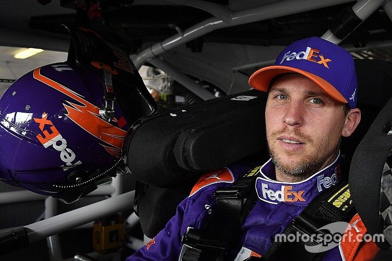 Hamlin toma la pole en Michigan y Suárez sufre accidente