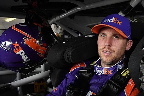 Hamlin toma la pole en Michigan y Suárez sufre accidente