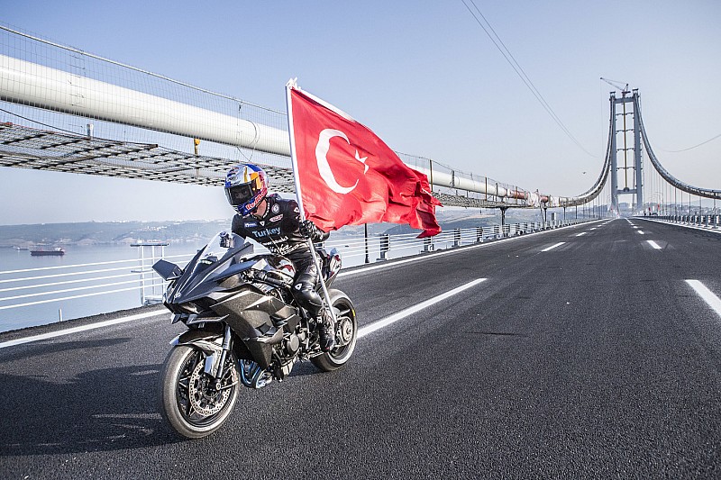 Ve Kenan Sofuoğlu 400 km/s rekorunu kırdı!