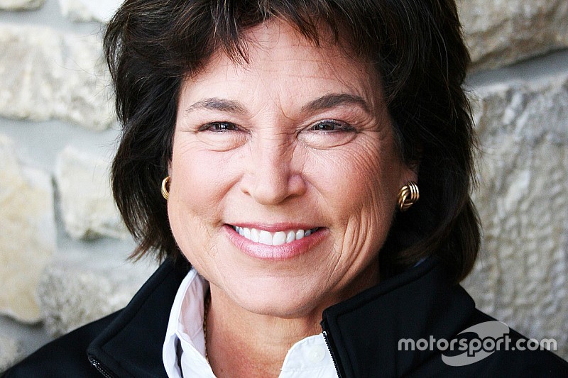 Noble resigns from SCCA