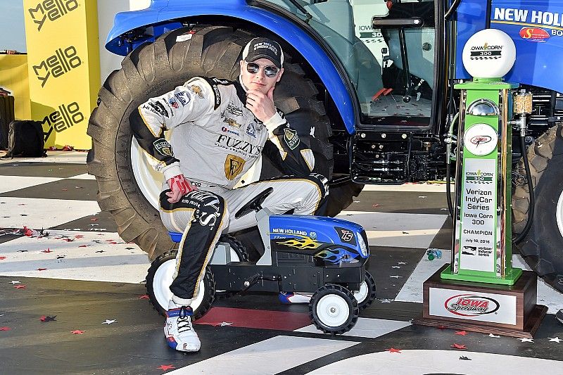 Race winner Josef Newgarden, Ed Carpenter Racing Chevrolet