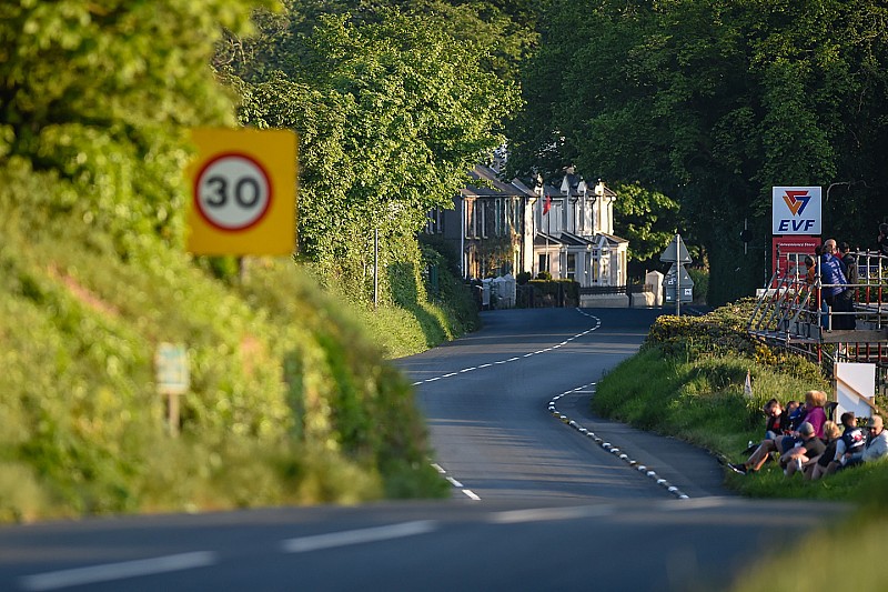 Isle of Man TT 2018: Supersport-Rennen fordert Todesopfer