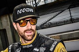 Hinchcliffe says "IndyCar can't read their own rulebook"