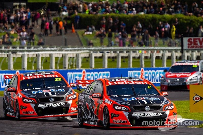 Garth Tander, Holden Racing Team, James Courtney, Holden Racing Team